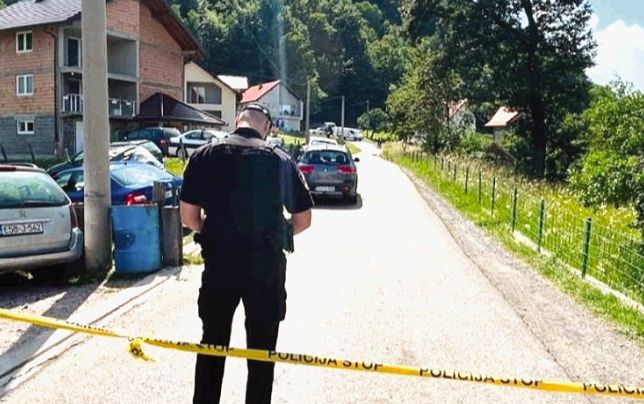 S mjesta stravičnog ubistva. A. B. / Avaz