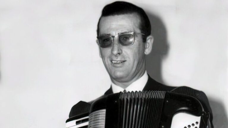Ismet Alajbegović Šerbo. Sevdalinka.info