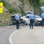 Strahovit sudar tri vozila i motocikla na bh. putu: Pet osoba povrijeđeno