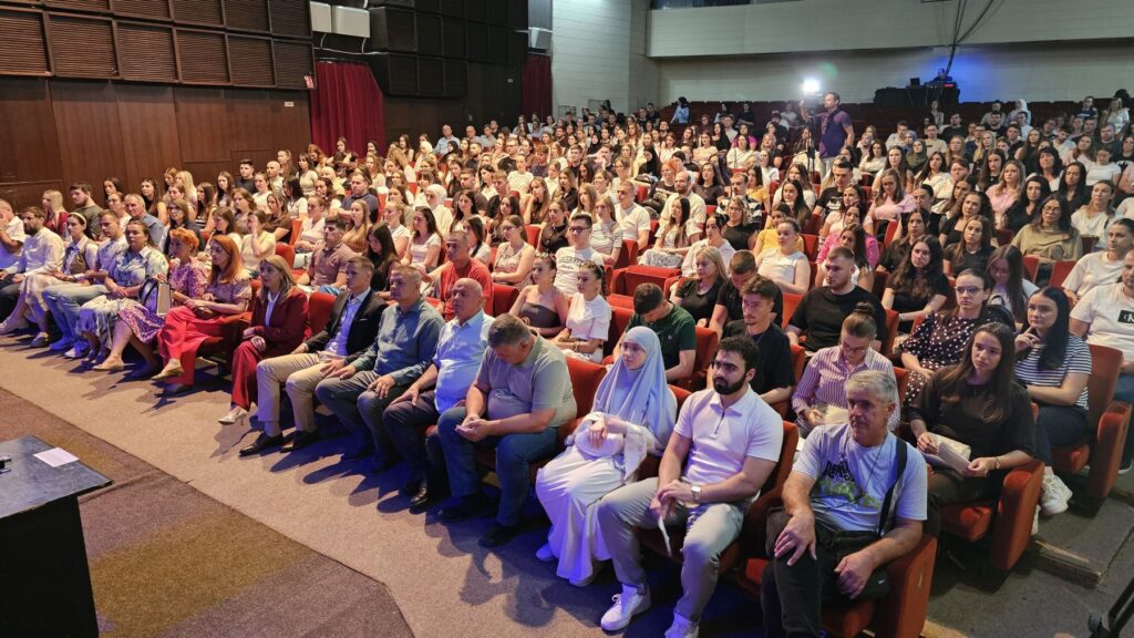 Stipendijama za 854 učenika i studenta: Vlada TK pokazala da znanje nagrađuje, a žrtvu ne zaboravlja