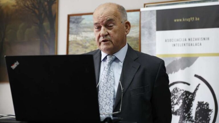 Mirsad Tokača. Fena