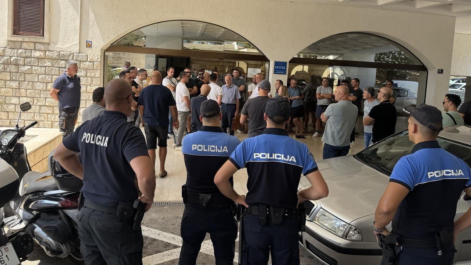 Drama u hotelu Zenica. Avaz