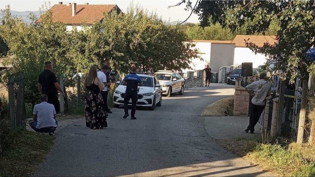 Drama kod Živinica: Muškarac ranjen usljed nestručnog rukovanja pištoljem