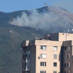 Vatrogasci iz Istočnog Sarajeva i dalje gase požar na Trebeviću