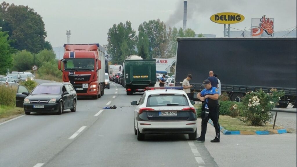 Motociklista povrijeđen u sudaru sa automobilom na putu Tuzla – Lukavac