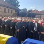 Rijeka ljudi u Zenici: Klanjana dženaza za pet stradalih planinara