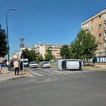 Nesreća u Sarajevu: Automobil se prevrnuo bočno