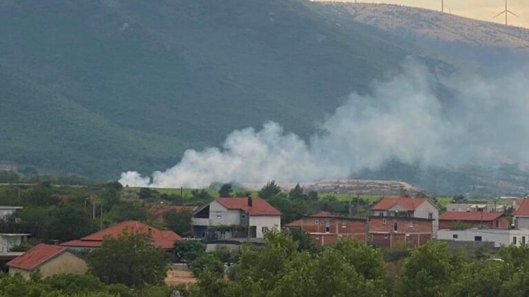 Požari na deponiji Uborak. Avaz
