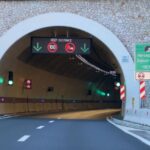 Zbog saobraćajne nesreće obustavljen saobraćaj kroz tunel Hercegovina: Jedna osoba povrijeđena