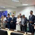 Kako da Krajina napreduje: Četiri Vlade, tri premijera iz tri stranke, koalicije svakog sa svakim i sve to u samo četiri godine