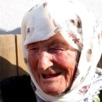 Nana Zejna ima 100 godina i živi na Vlašiću: Ima dva autobusa potomaka, više nego godina