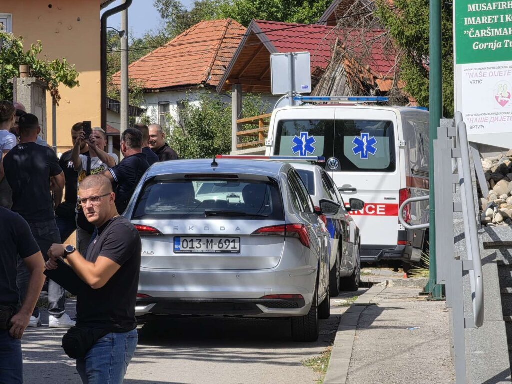 Djevojčicu (15) koja je izbola nožem druge dvije navodno “mučili”: Tužilaštvo tvrdi da postoje indicije da je školi prijavljeno vršnjačko nasilje
