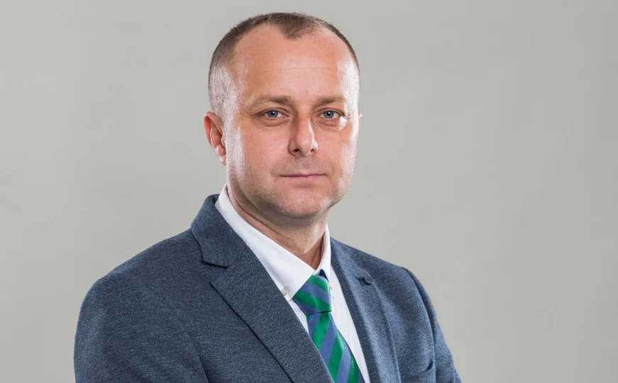 Samo u BiH: Izabran za novog predsjedavajućeg Gradskog Vijeća Živinice, ali odbio glasati za sebe