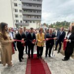 U Živinicama 24 porodice dobile ključeve novih domova: Ministar Hurtić uručio ključeve korisnicima CEB II projekta