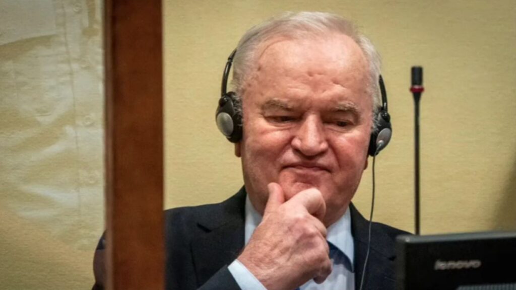 Darko Mladić preuzeo tijelo svog oca i ratnog zločinca Ratka Mladića u pratnji dva podoficicira