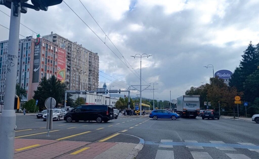 Saobraćajna nesreća na Pofalićima: Policija i Hitna pomoć na licu mjesta