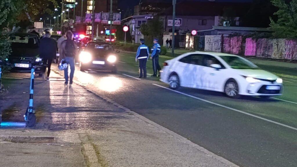 Pojačane kontrole u Sarajevu: Policija večeras zaustavlja gotovo svako vozilo
