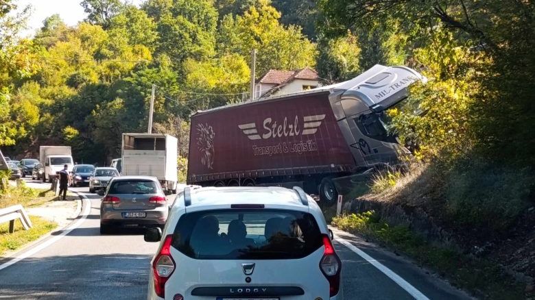 Nesreća u Orahovici. Novikonjic.ba