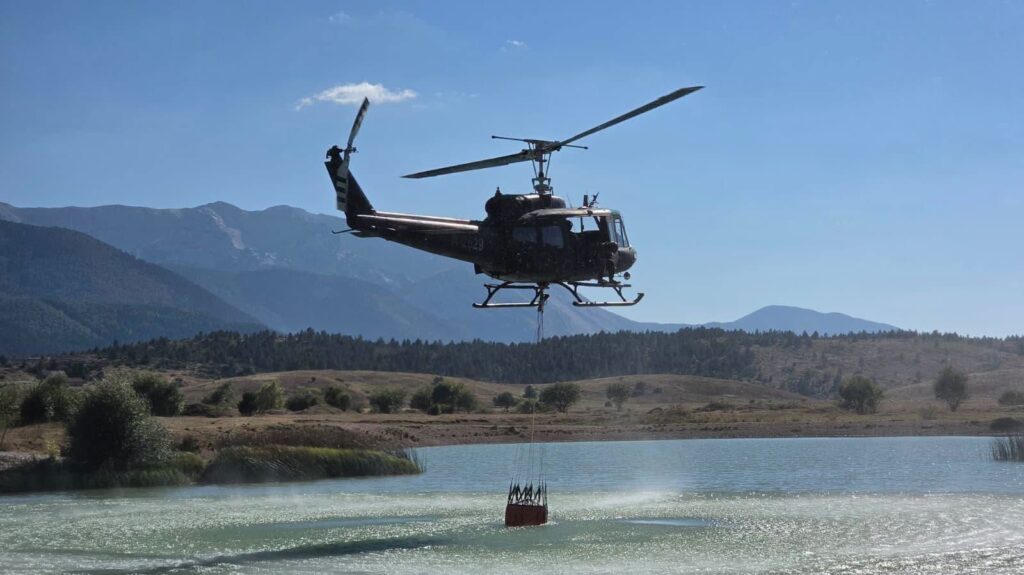 Borba iznad Čvrsnice: Helikopter OS BiH gasi požar na 1.850 metara