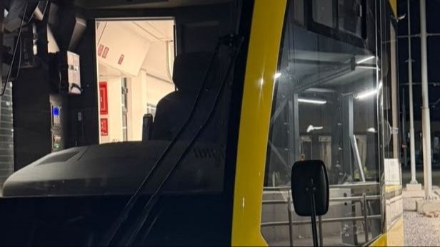 MUP KS objavio detalje sinoćnjeg sukoba migranata u tramvaju: Napadač u bijegu