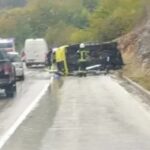 Prevrnulo se sanitetsko vozilo između Kupresa i Šuice: Više osoba povrijeđeno