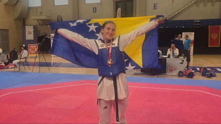 Ema Mahmutović osvojila zlatnu medalju na taekwondo turniru u Podgorici