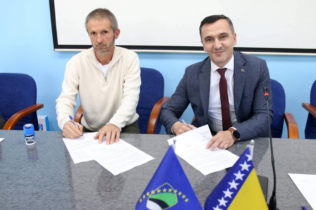 Pola miliona KM za očuvanje radnih mjesta povratnika u RS