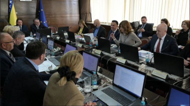 Mijatoviću zabranjeno obavljanje dužnosti, Vlada FBiH najavila šta slijedi