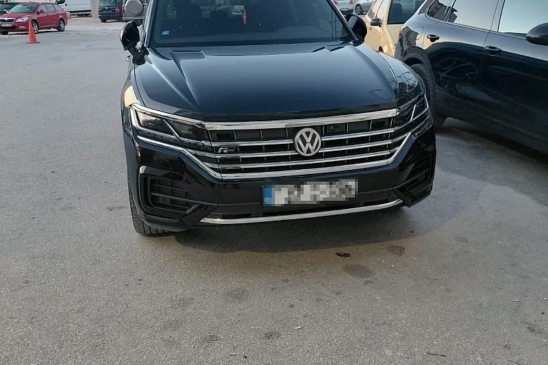 Vozilo u kojem su krijumčareni strani državljani (Foto: GP BiH)