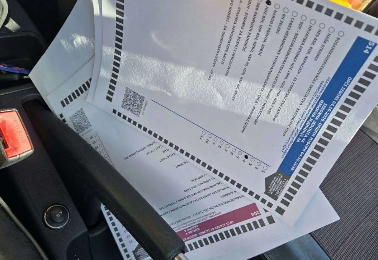 Glasački listići pronađeni u vozilu Općine Žepče. Bljesakinfo