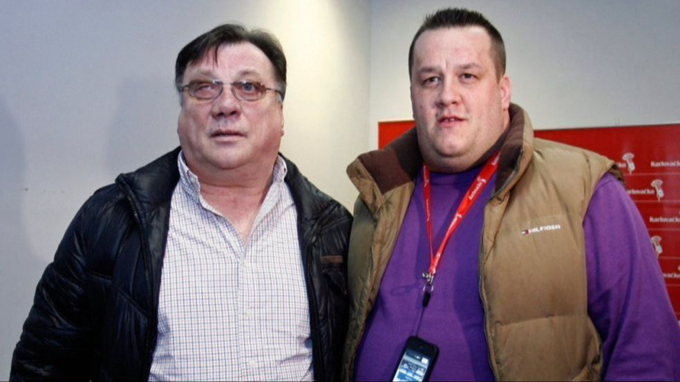 Dino Bešlić i dalje neutješan zbog odlaska roditelja. Društvene mreže