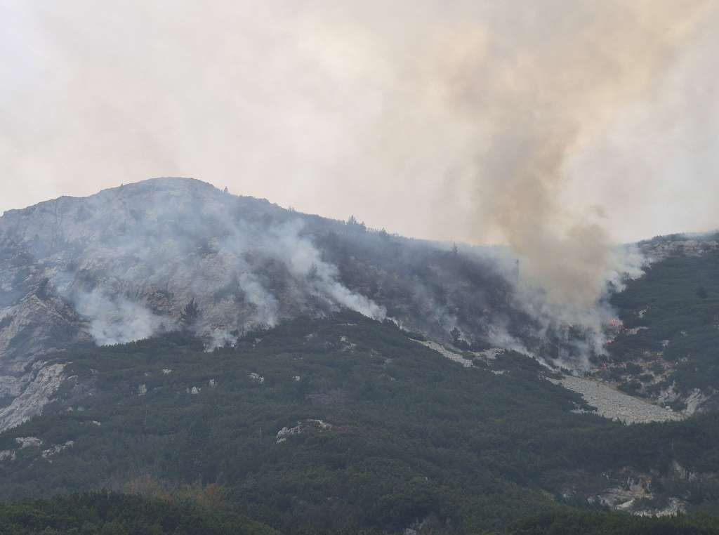 Požarište još uvijek aktivno. PVP Posušje