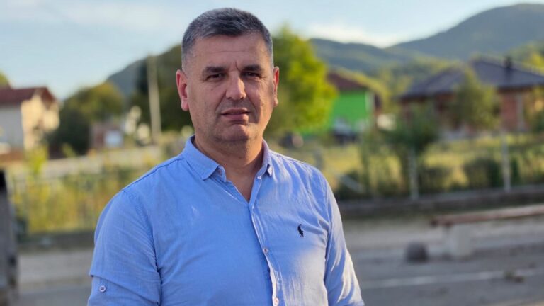 Alija Tabaković u Srebrenici. Avaz