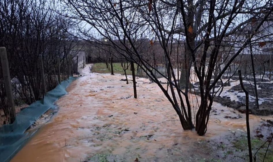 Civilna zaštita upozorava na moguće poplave, odrone i klizišta. FENA